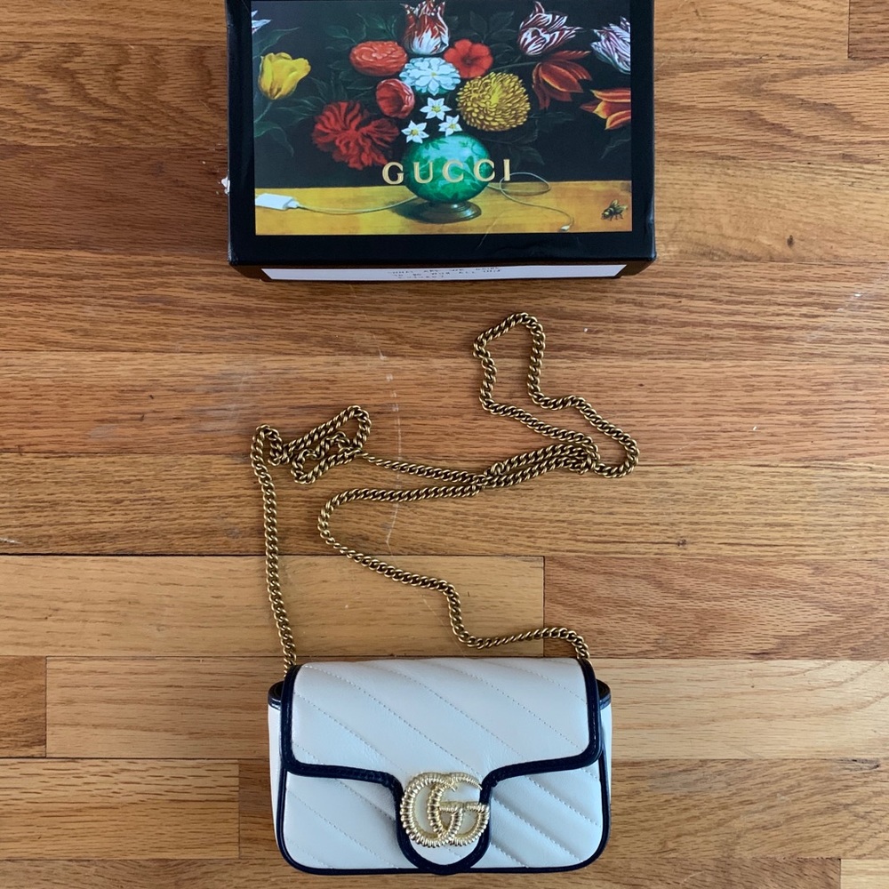 Gucci Marmont Super Mini